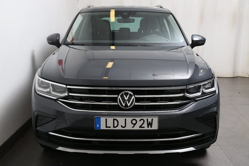 Bild 5 av Volkswagen Tiguan 2,0 TDI 200hk 4Motion Elegance DSG Värmare Drag Leasbar