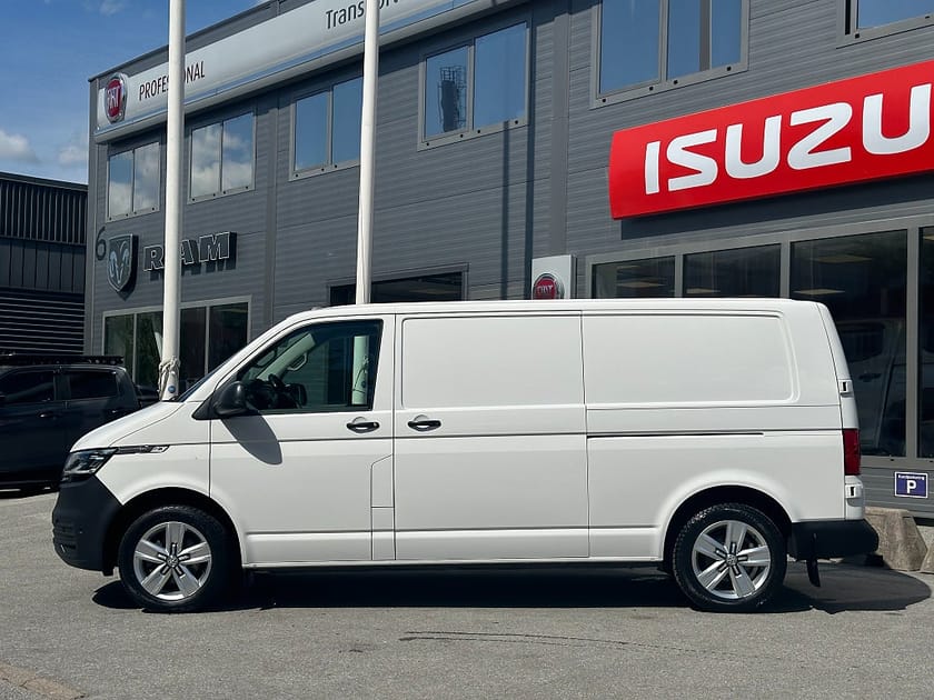 Bild 3 av Volkswagen Transporter T32 2.0 TDI|4Motion|Dubbla skjutdörrar | Moms | värmare