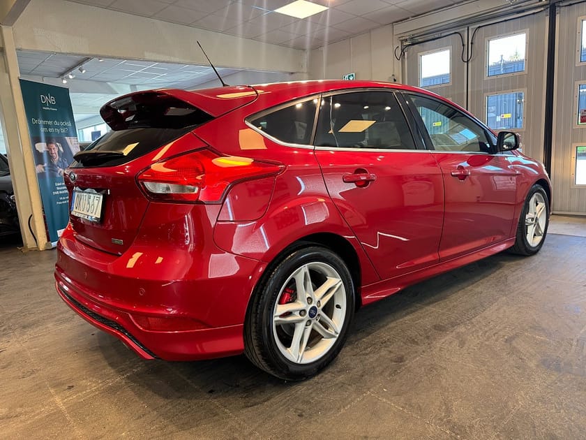 Bild 4 av Ford Focus 1.5 EcoBoost Aut Titanium Drag M-Värmare B-kamera 150hk