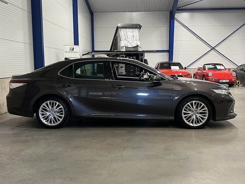 Bild 3 av Toyota Camry Hybrid CVT 218 HK / Executive / HUD / JBL / Navi /