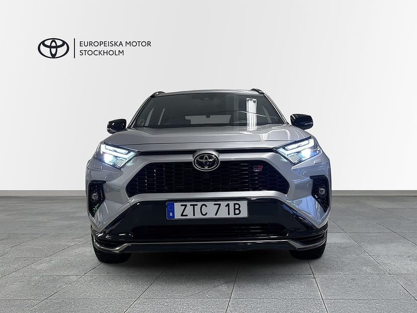 Bild 5 av Toyota RAV4 Plug-in Hybrid 2,5 LADDHYBRID AWD-I GR SPORT / VINTERHJUL