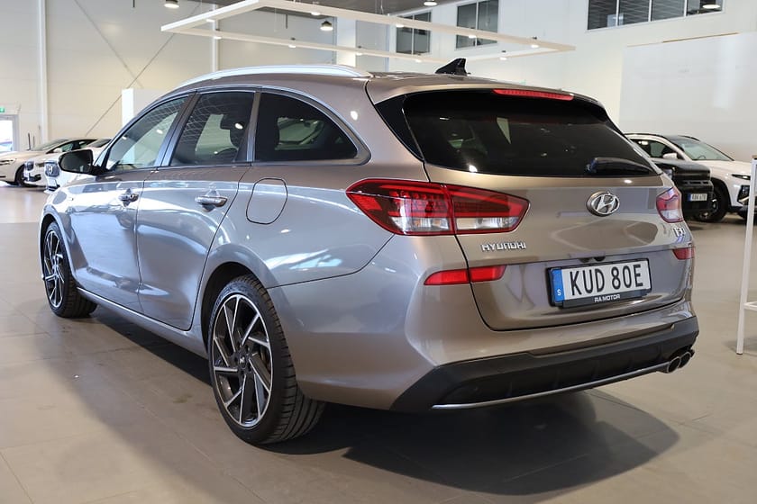 Bild 3 av Hyundai i30 Kombi 1.5 T-GDI 160HK DCT N-Line Kamera CarPlay