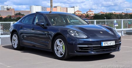 Porsche Panamera 4 E-Hybrid 4 462hk Panorama S/V-hjul Svensksåld