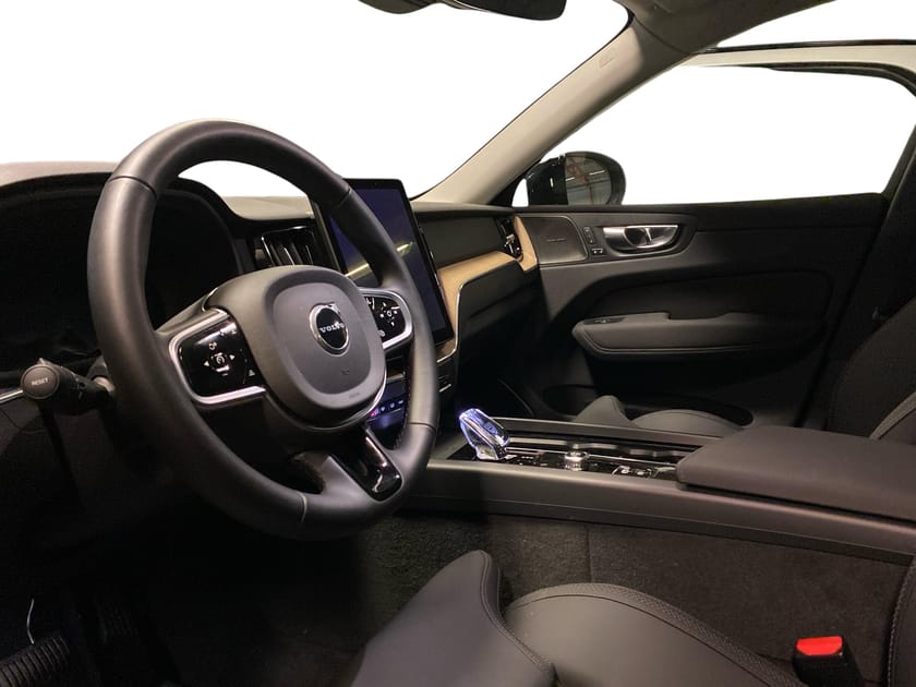 Bild 2 av Volvo XC60 T6 Plus Dark Nordic Edition