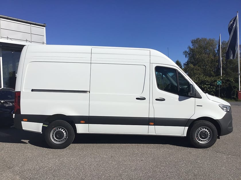 Bild 2 av Mercedes-Benz eSprinter 314 81 kWh 81kWh Skåp A2