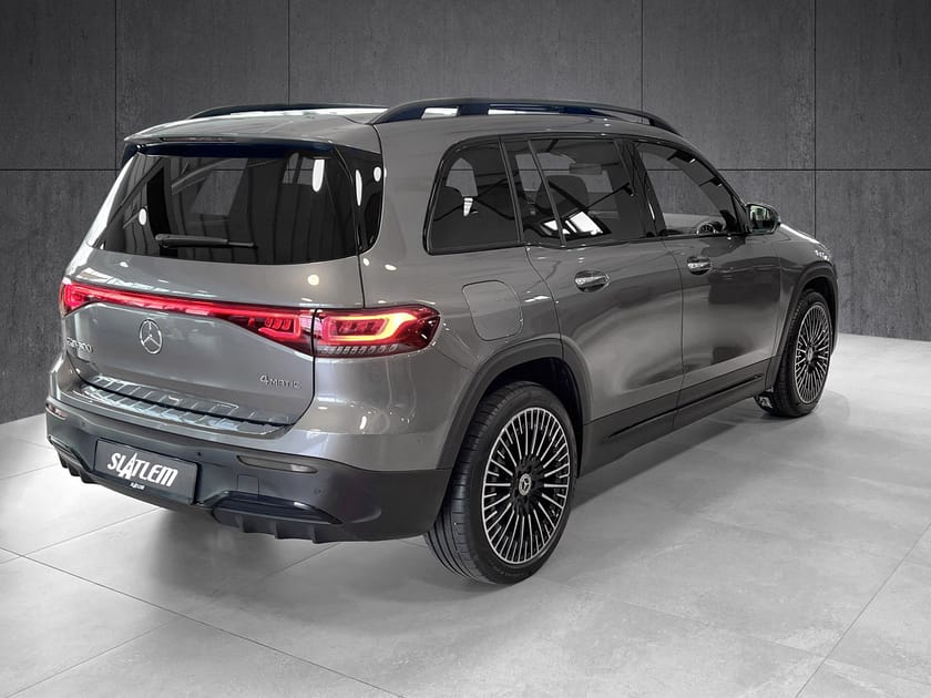 Bilde 5 av Mercedes-Benz EQB 300 4MATIC AMG, skinn ,Advance Pluss, Glasstak, 360 kam, 7-s.++