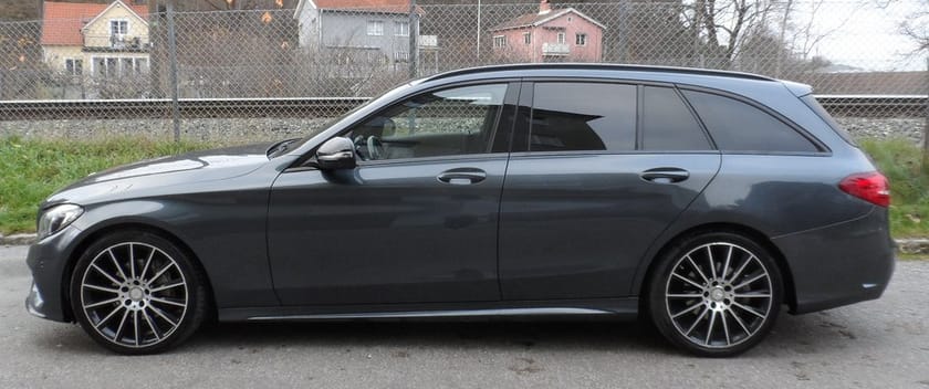 Bild 2 av Mercedes-Benz C 220 T d AMG-Night Burmester Dragkrok 170hk