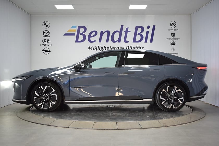 Bild 4 av Mazda 6e Standard Range 68.8 kwh Takumi/ Panorama / Adaptiv Farth. 360 kamera