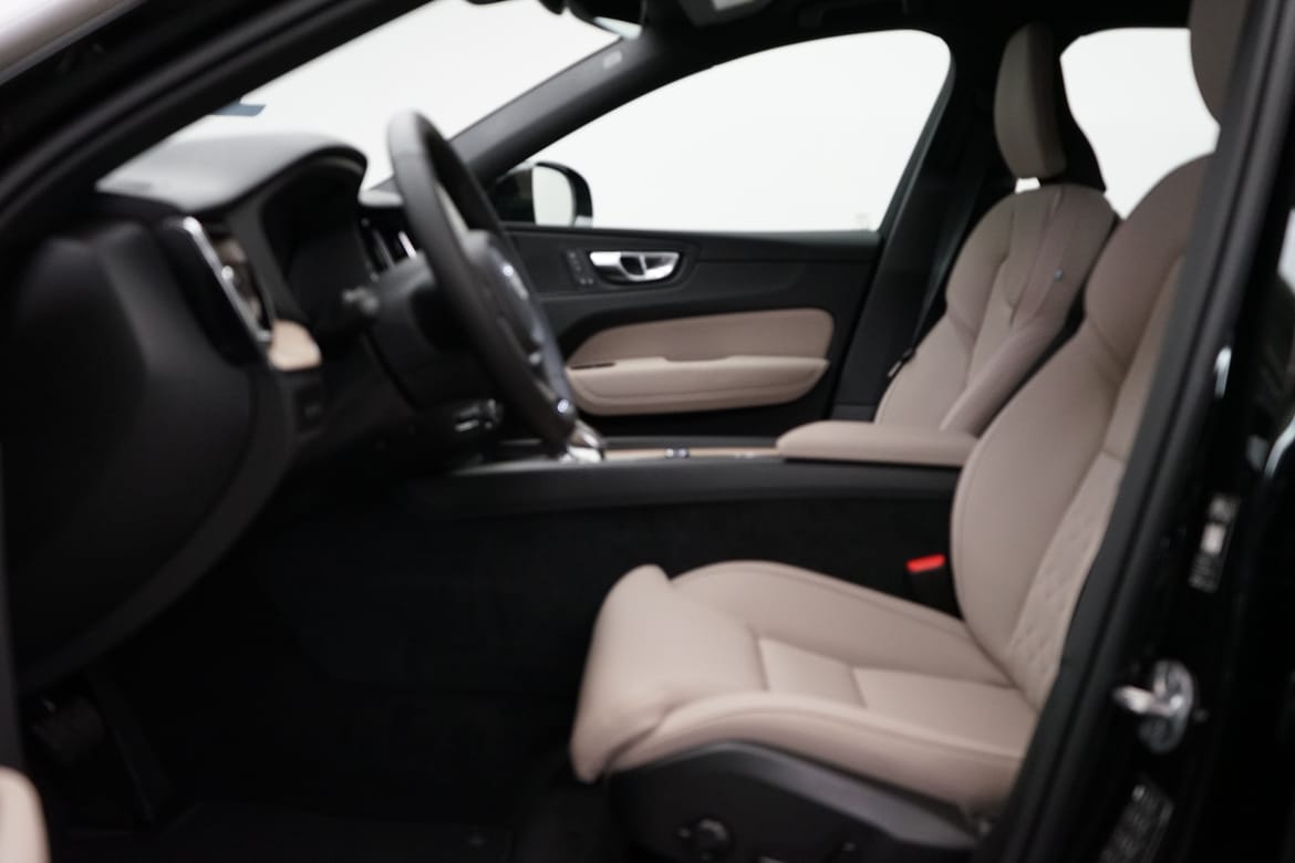 Bild 4 av 6 på bilen