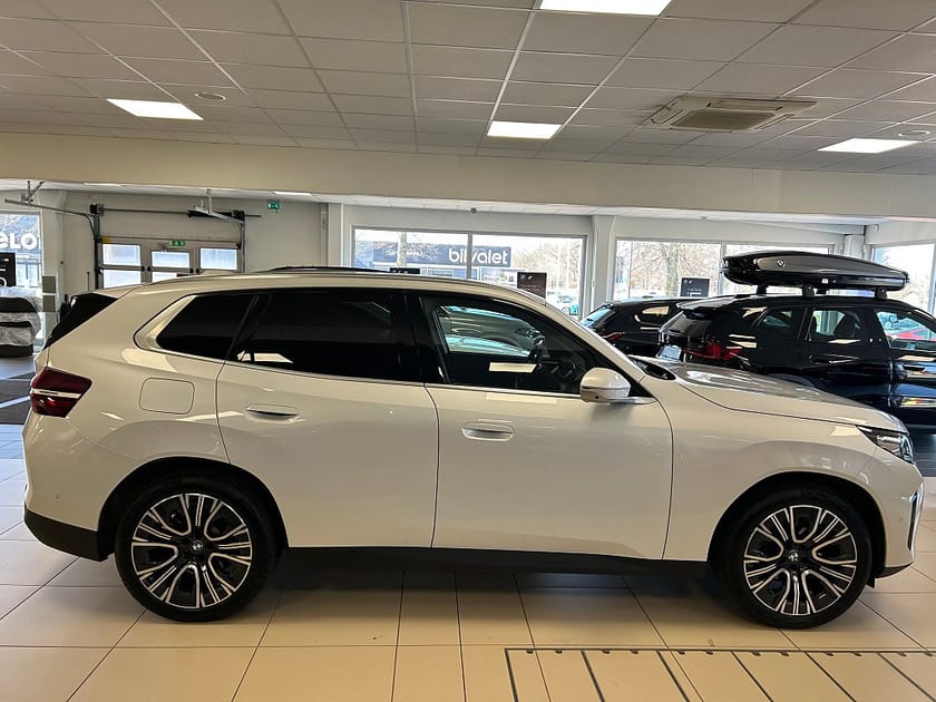Bild 2 av BMW X3 30e xDrive 4,95% ränta AdaptivFarthållare Elstolar Drag