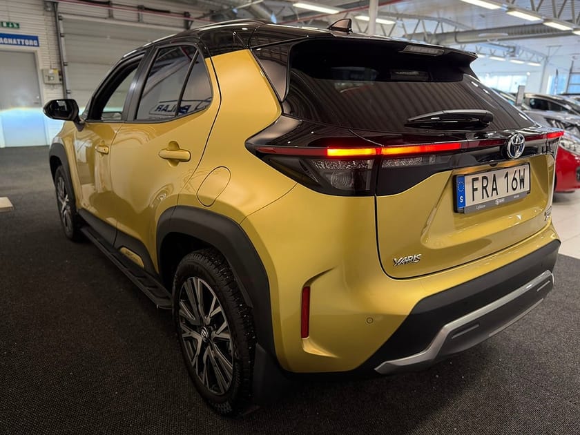 Bild 5 av Toyota Yaris Cross Hybrid AWD-i AWD Adventure JBL BiTone | Garanti/ Vhjul