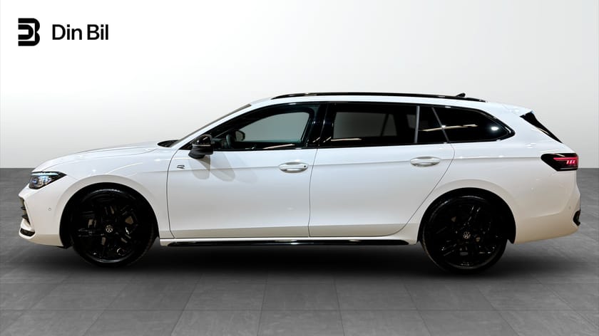 Bild 2 av Volkswagen Passat Sportscombi TDI193 DSG 4M R-Line Black style