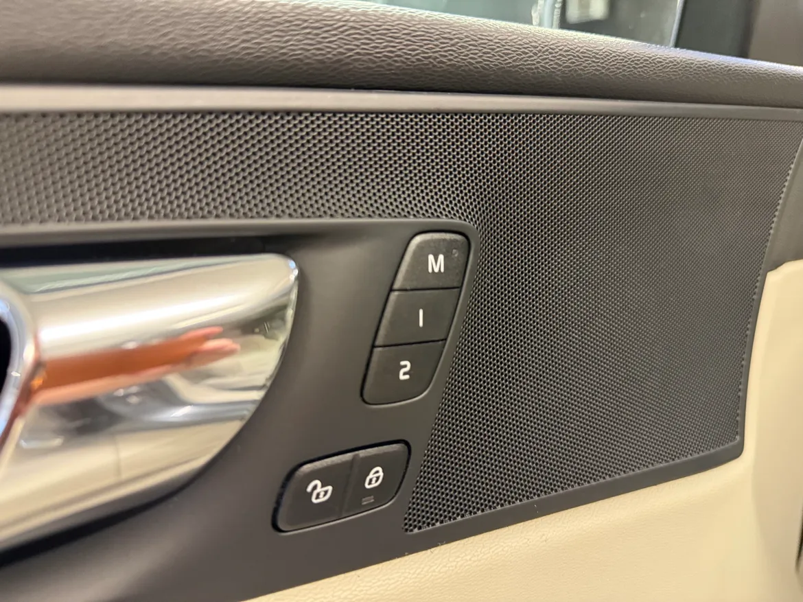 picture of a car