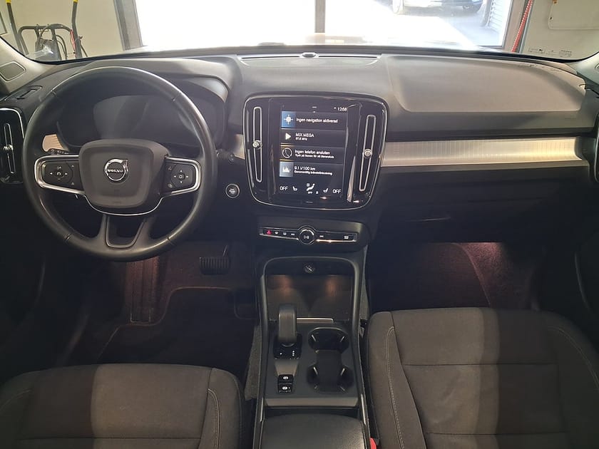 Bild 5 av Volvo XC40 T4 Recharge Inscription plug in 211HK Panorama