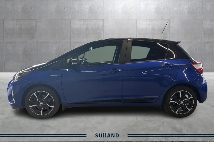 Bilde 2 av Toyota Yaris Hybrid 1.5l - Active+ Bitone Blue