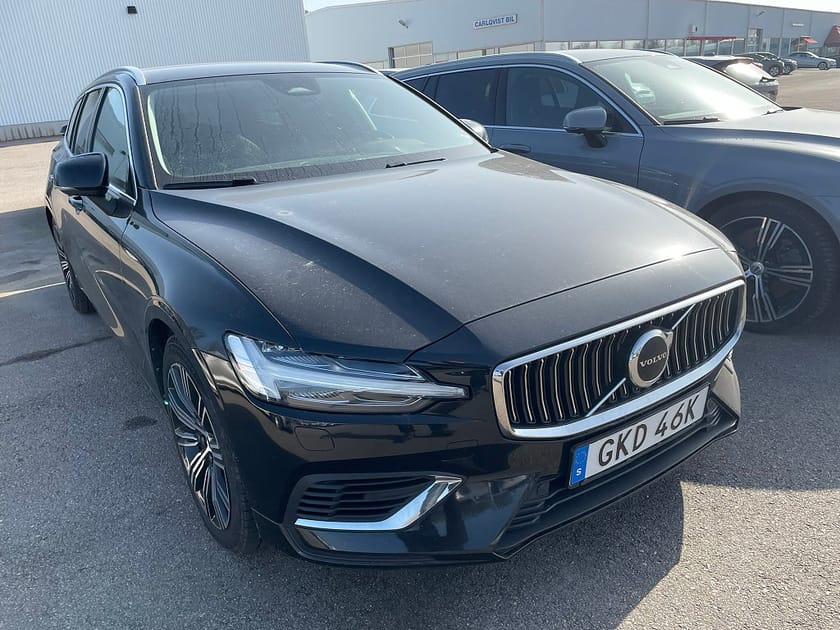 Bild 2 av Volvo V60 T6 Recharge Core Bright plug in AWD 350HK 4x4 Läder