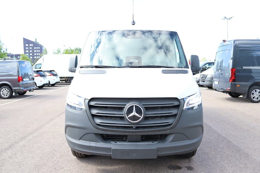 Bild 2 av Mercedes-Benz eSprinter 420 81 kWh Skåp A2 100% El