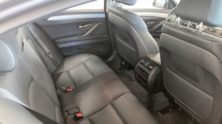 Bild 5 av BMW 520d xDrive Sedan Sport Stolar Läder Dragkrok HiFi-Högtalare