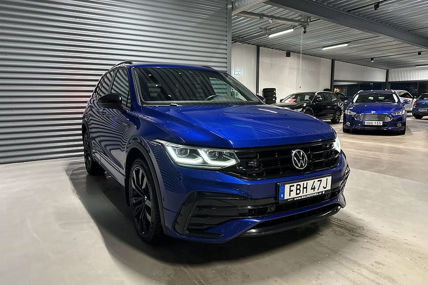 Bild 3 av Volkswagen Tiguan 2.0 TDI 4M R-Line Black Backkamera Värmare HuD Drag