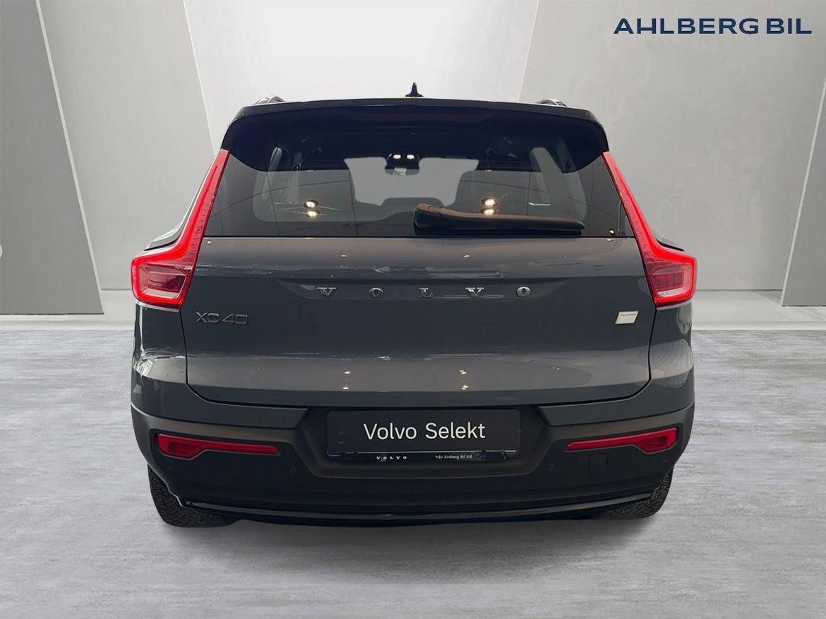 Volvo XC40 2023 - miniatyr 2