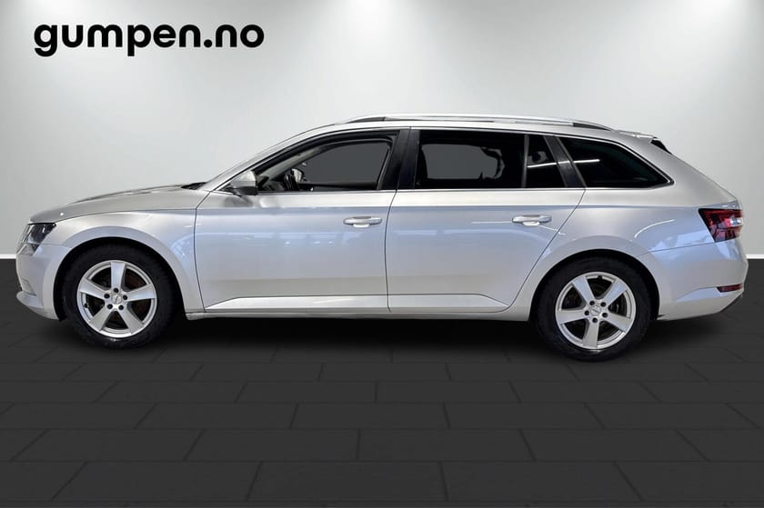 Bilde 2 av Škoda Superb Stasjonsvogn 2,0 TDI 190hk Style 4x4 aut