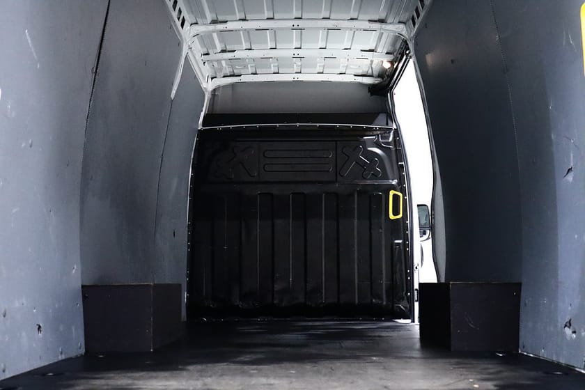 Bild 5 av Iveco Daily 35-140 Van 136HK XXL-Skåp L4|Automat|Drag|Webasto|Leasebar