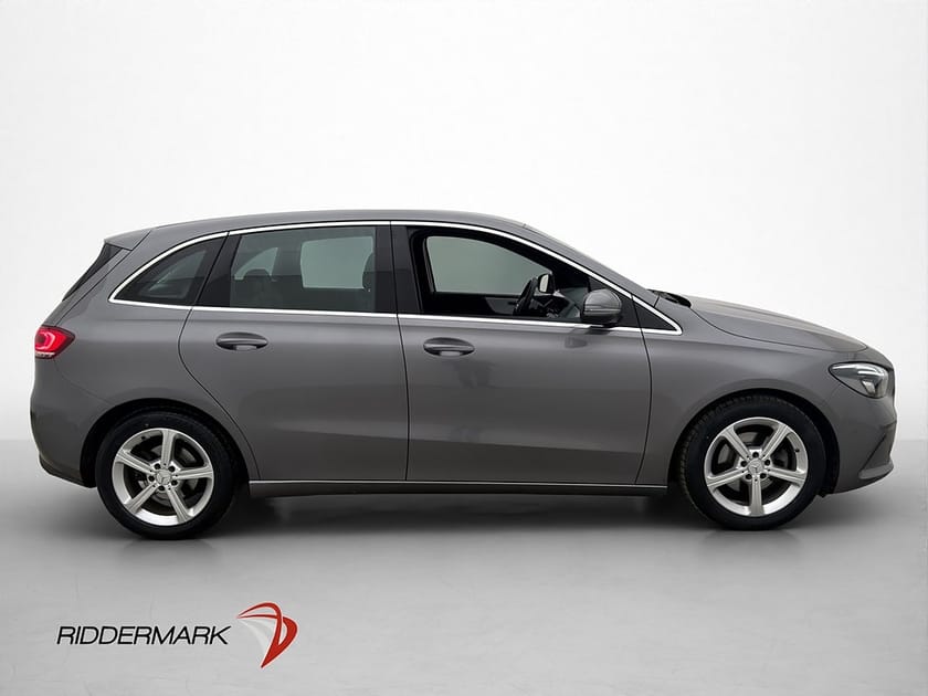 Bild 3 av Mercedes-Benz B 180 7G-DCT 136hk Widescreen Skinn Kamera Nav