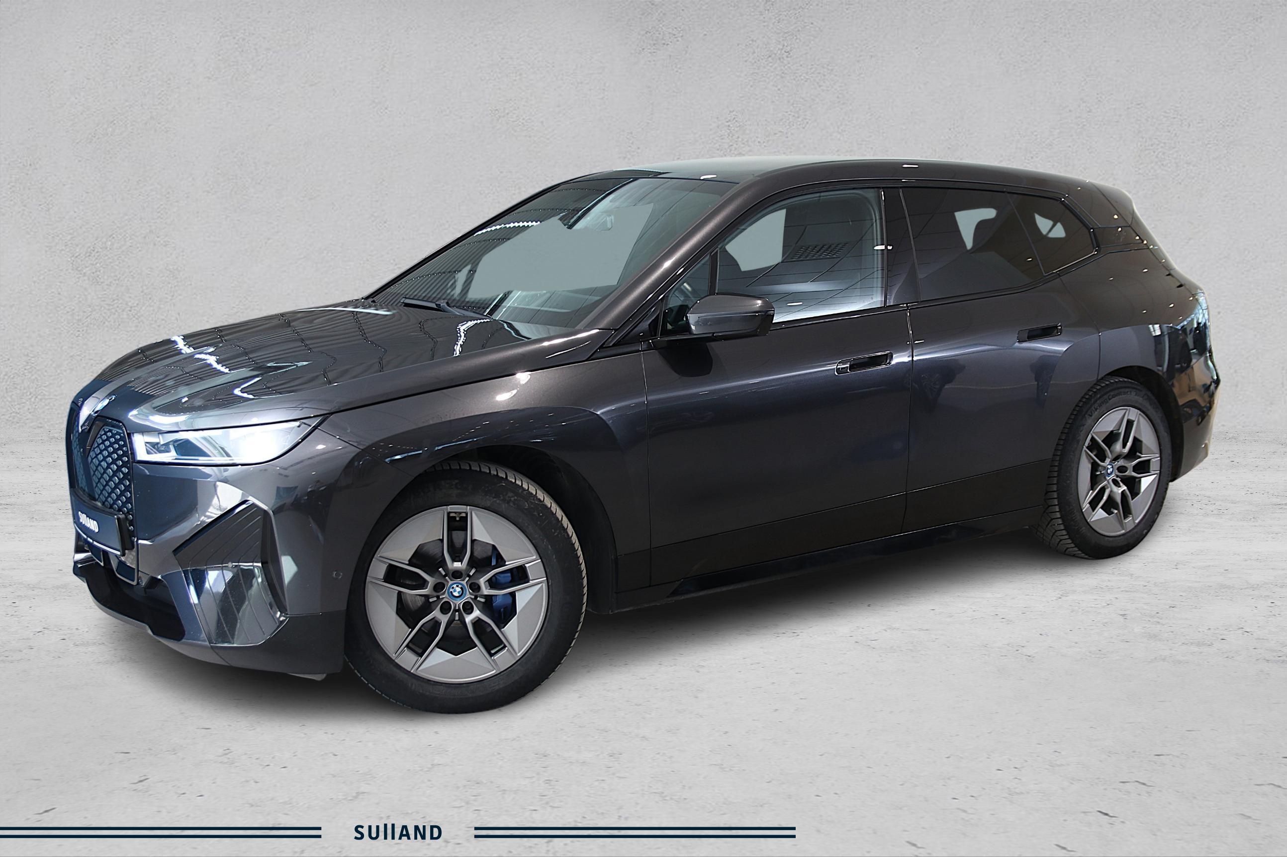 Thumnail bilde 1 av BMW iX xDrive40