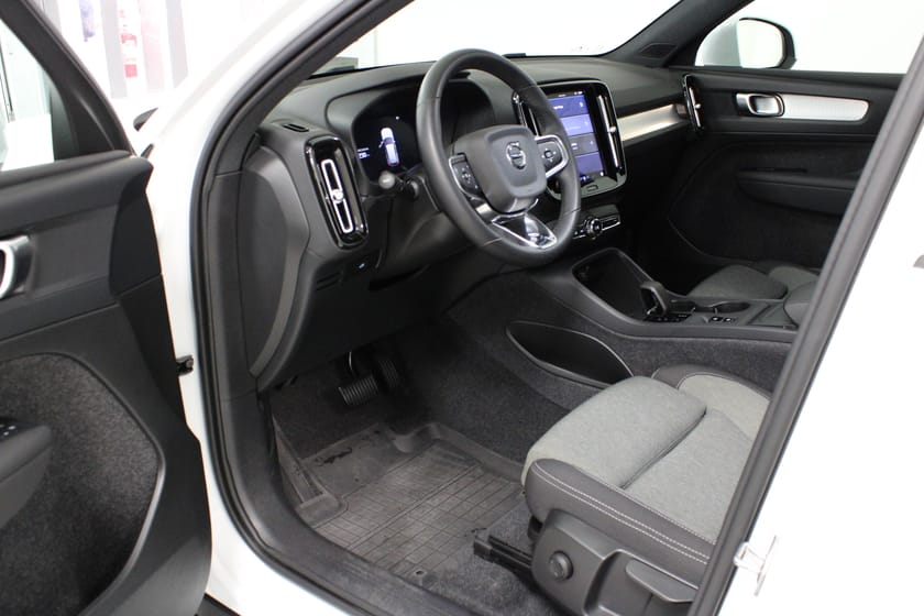 Bild 4 av Volvo XC40 B4 FWD Bensin Core SE II