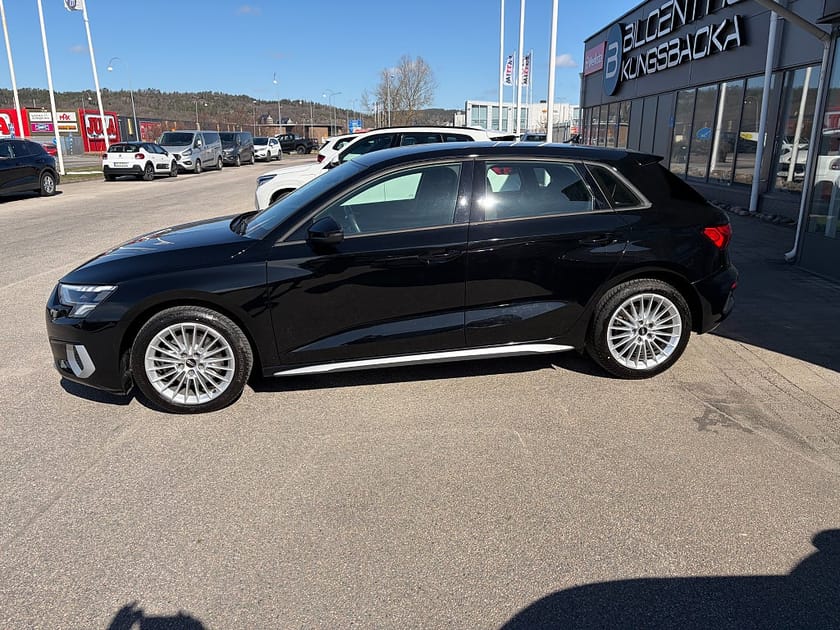 Bild 3 av Audi A3 Sportback 35 TFSI S Tronic, AppleCarply,Cockpit