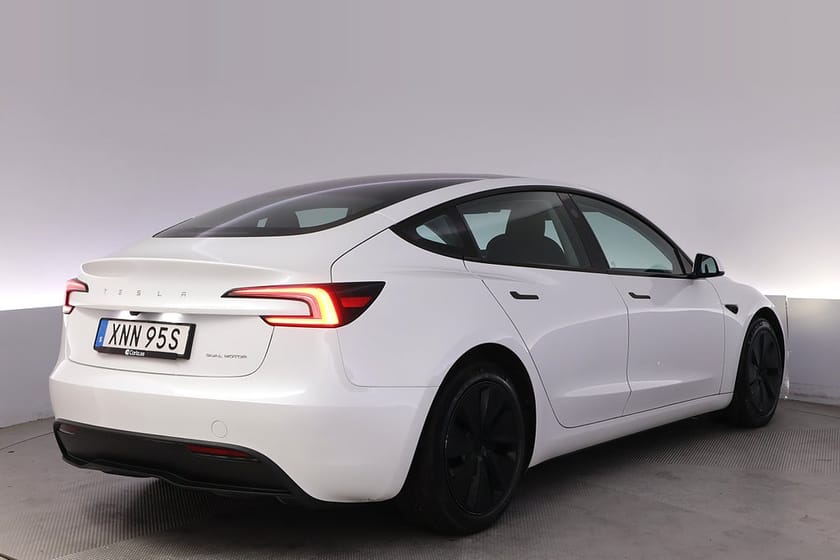 Bild 5 av Tesla Model 3 Long Range AWD Highland Autopilot Panorama