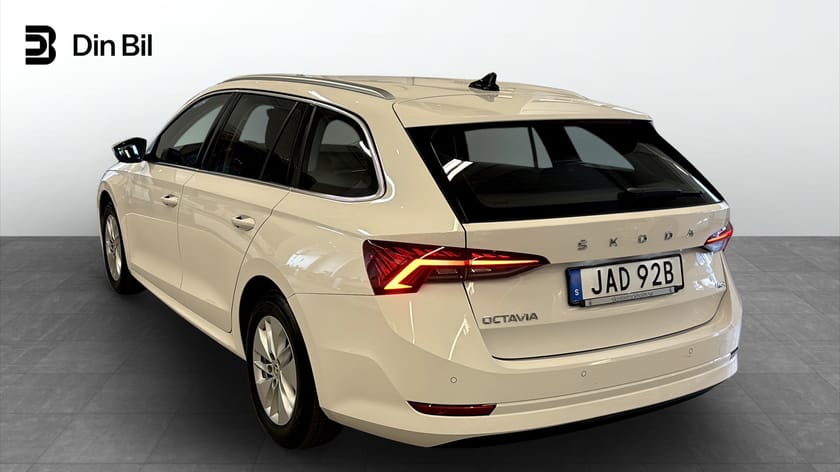 Bild 3 av Škoda Octavia Kombi Ambition 2,0 TDI 4x4 DSG 150 hk