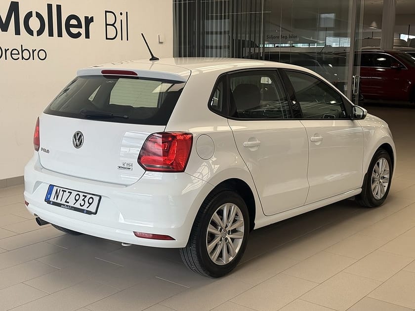 Bild 3 av Volkswagen Polo TSI 1.2 90HK I Årsskatt 360kr I Sätesvärme (Fram)