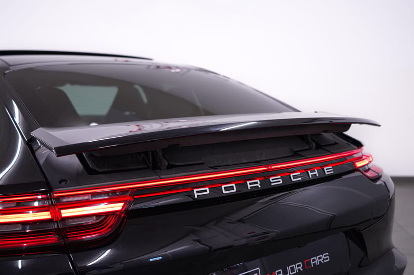 Bild 5 av Porsche Panamera 4 E-Hybrid MOMS Sport Chrono Pano BOSE PASM 14-Vägs
