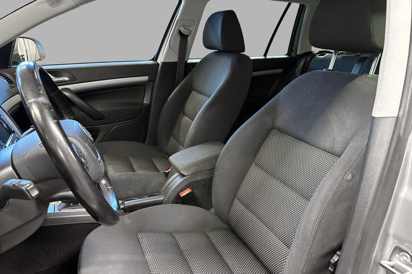 Bilde 4 av Škoda Octavia Stasjonsvogn 2,0 TDI 140hk 4x4 aut REP OBJEKT BILLIGBIL
