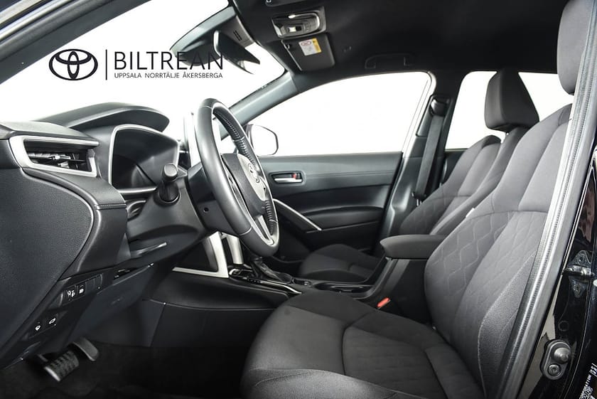 Bild 5 av Toyota Corolla Cross Hybrid AWD-i Elhybrid AWD Style MOMS Backkamera Navi