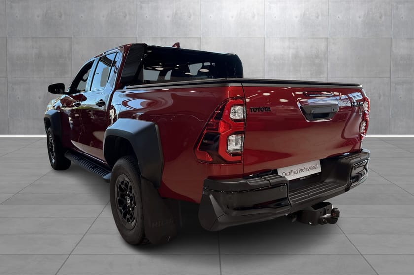 Bilde 3 av Toyota Hilux Dobbelcab D-Cab GR-Sport II 4x4 2,8 lt 204 hk