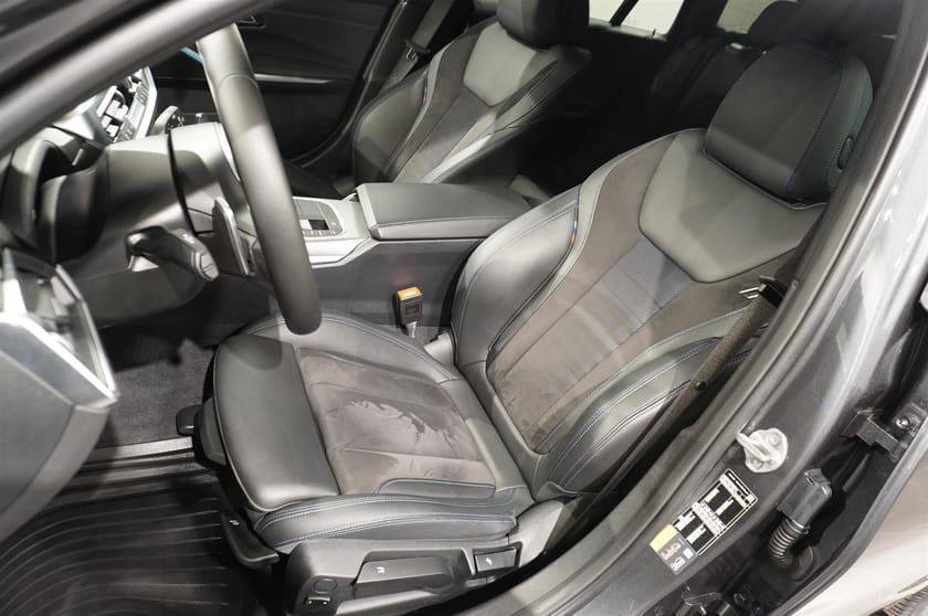 Bild 5 av BMW 330e xDrive Touring M Sport HiFi HUD