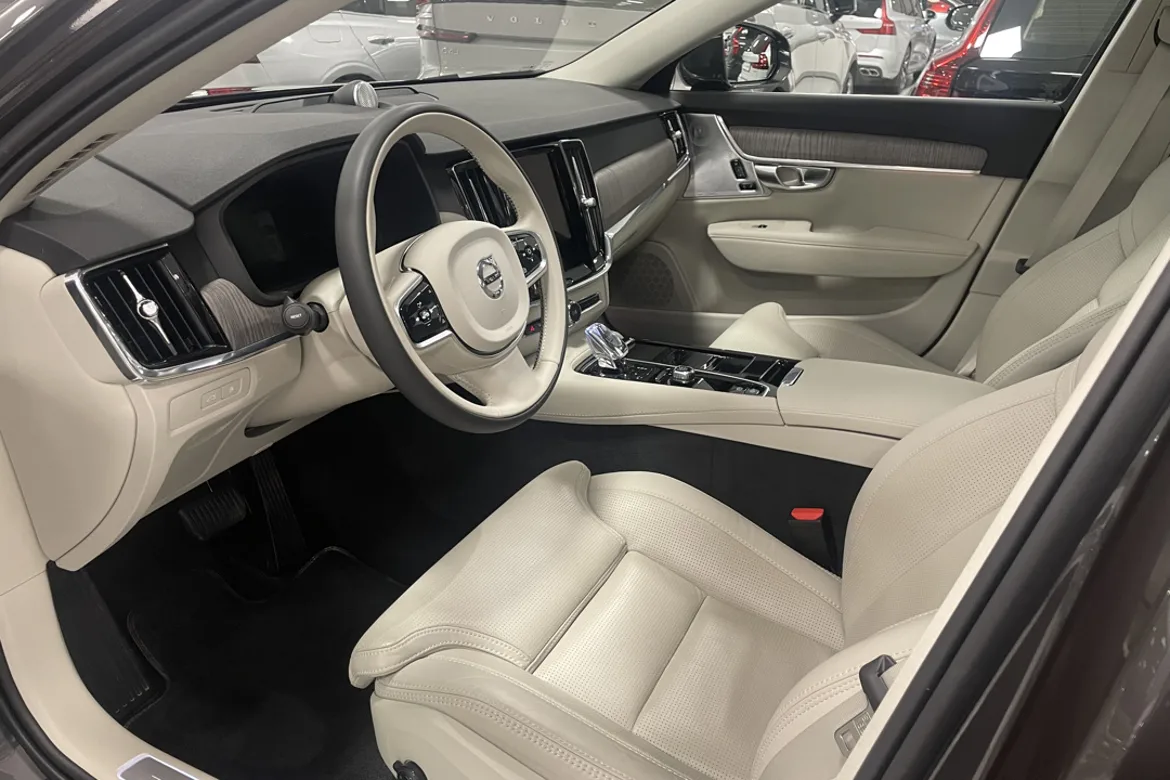 Volvo V90