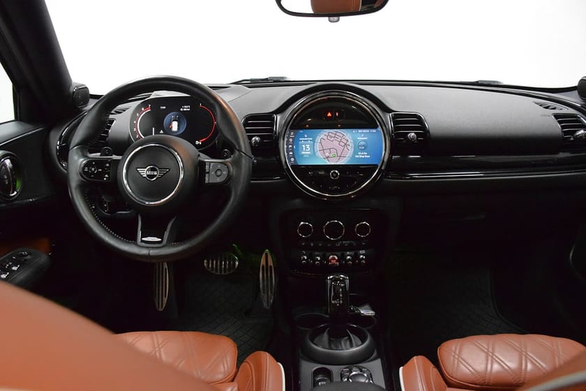Bild 3 av MINI John Cooper Works ALL4 Clubman JCW | Pano | Adaptiv farth | Rattvärme