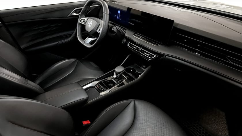 Bild 3 av MG HS PHEV LUX 1.5T AT - RÄNTEKAMPANJ