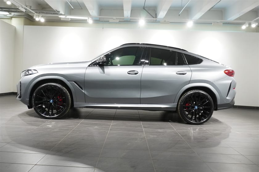 Bild 4 av BMW X6 M60i xDrive M Sport Pro B W Sky Lounge Drag DAP 22