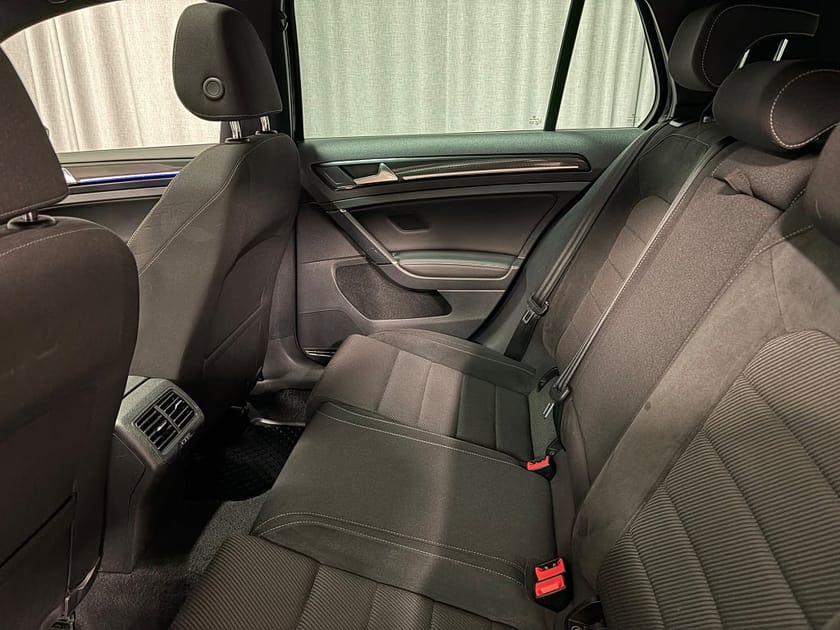 Bild 5 av Volkswagen Golf  R 2.0 TSI BMT 4Motion DSG7 Dynaudio Taklucka