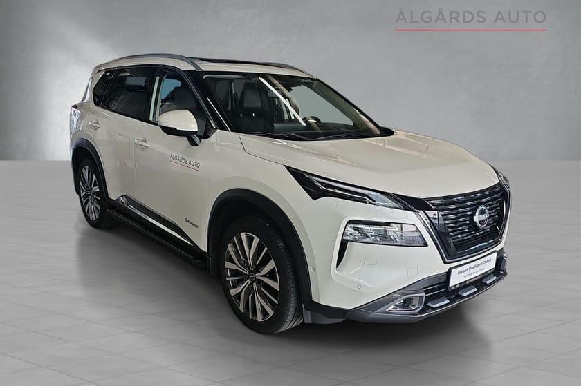 Bilde 3 av Nissan X-Trail e-4ORCE e-Power Tekna 5-s AUTOMAT-4WD-SKINN-GLASSTAK-KROK