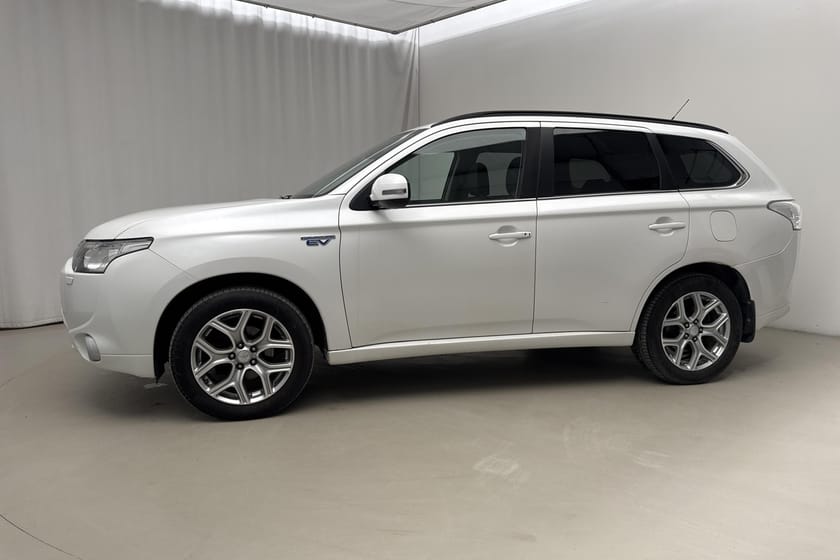 Bild 2 av Mitsubishi Outlander PHEV 2.0 Plug-in Hybrid 4WD  Komfort Plus