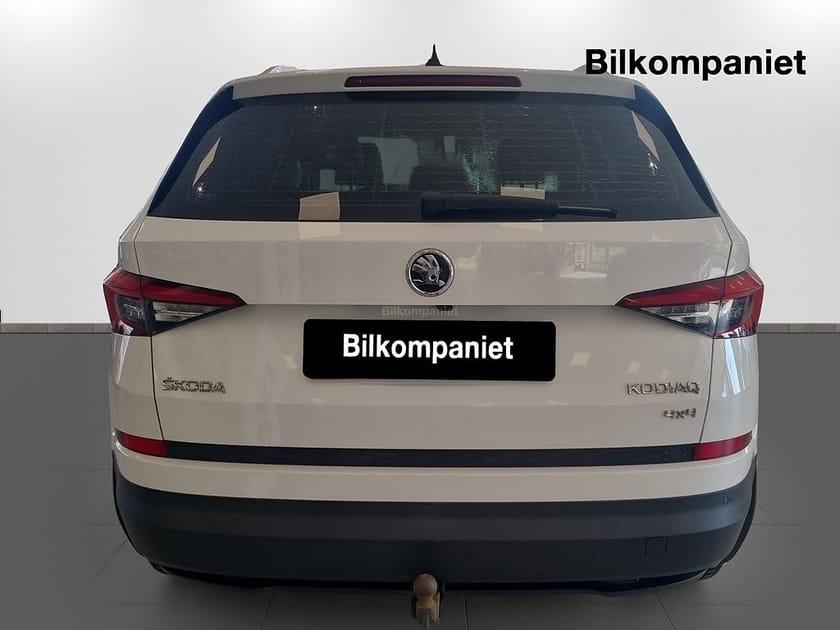 Bild 5 av Škoda Kodiaq 7-Seater Skoda 2.0 TDI 4x4 Style 7-sits SoV-däck Drag Värmare Kamera
