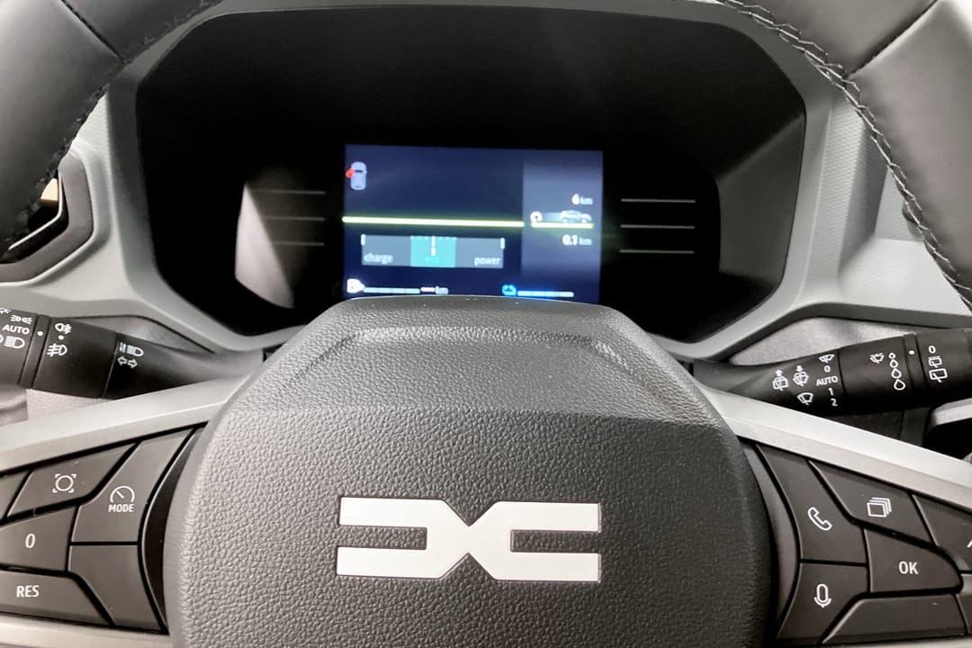 Dacia Duster HYBRID 140