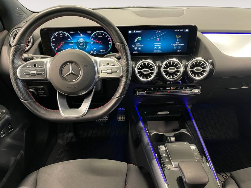 Bild 2 av Mercedes-Benz GLA 250 e 250e AMG Premium Wide Navi Drag Burmester 218hk