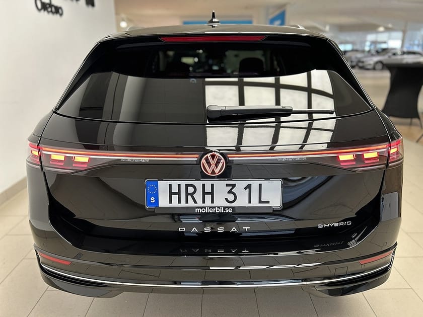 Bild 3 av Volkswagen Passat Variant eHybrid 272 DSG6 ELEGANCE