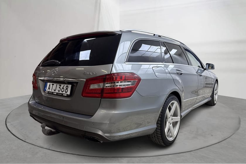 Bild 5 av Mercedes-Benz E 350 T CDI 4MATIC BE Kombi 265hk AMG Reparationsobjekt